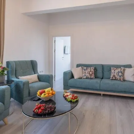 Bright With Designer Renovation Apartmán